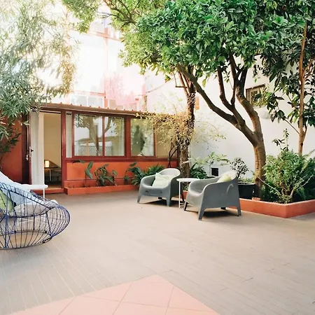 New - Swallow's Garden Apartment Lisbon